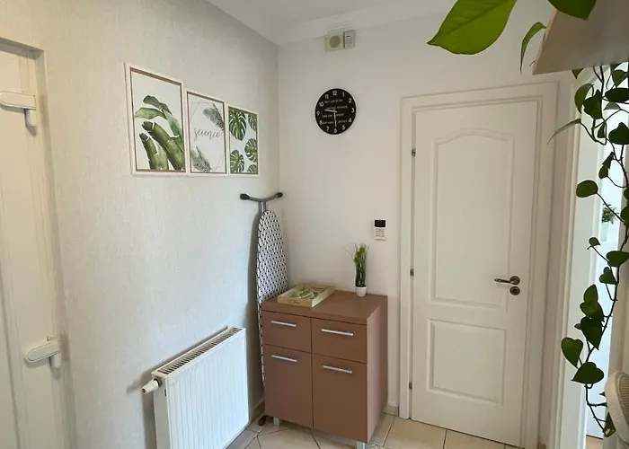 Simply Lovely Modern With Balcony! Appartement *