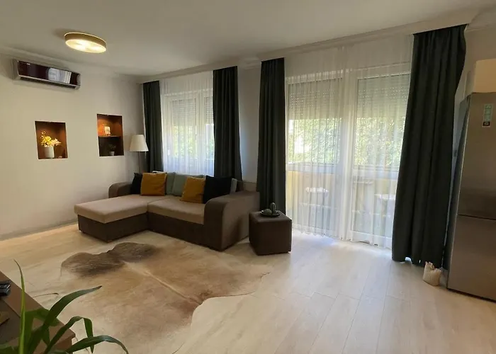 Appartement Simply Lovely Modern With Balcony! *