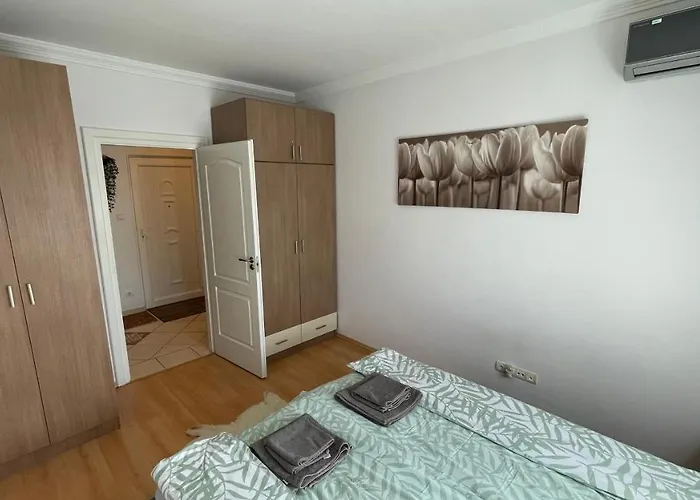 Simply Lovely Modern With Balcony! Appartement *