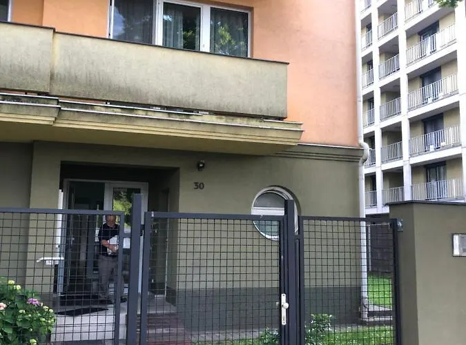 Simply Lovely Modern With Balcony! Debrecen