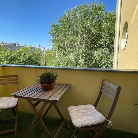 Simply Lovely Modern With Balcony! * Debrecín