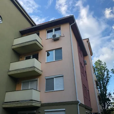 Simply Lovely Modern With Balcony! Apartmán Debrecín